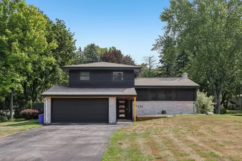 450 Rip Van Winkle, Waukesha, WI 53186