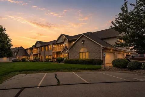 6631 Spring Hl #67, Mount Pleasant, WI 53406