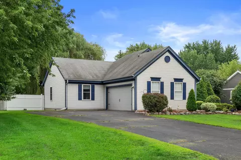 160 Cramer, Dousman, WI 53118