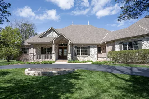 1512 W County Line, Mequon, WI 53092