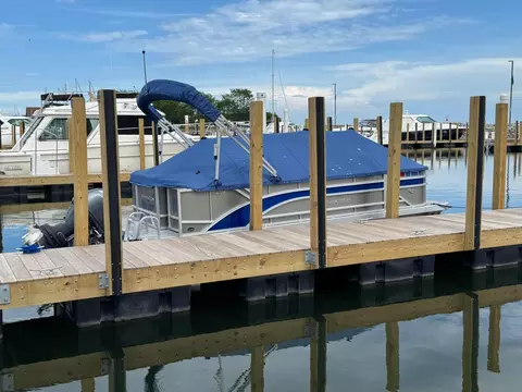333 Lake #24, Racine, WI 53403