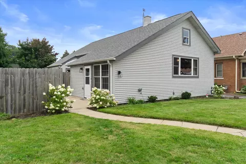 1618 Richard, Mount Pleasant, WI 53403
