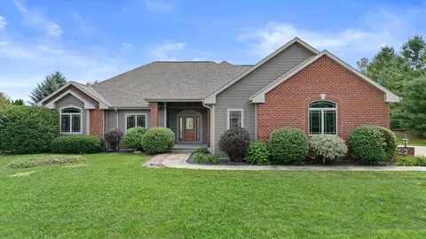 227 Hunters, Slinger, WI 53086
