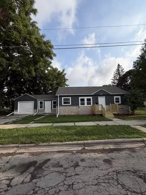 4135 W Lancaster, Milwaukee, WI 53209