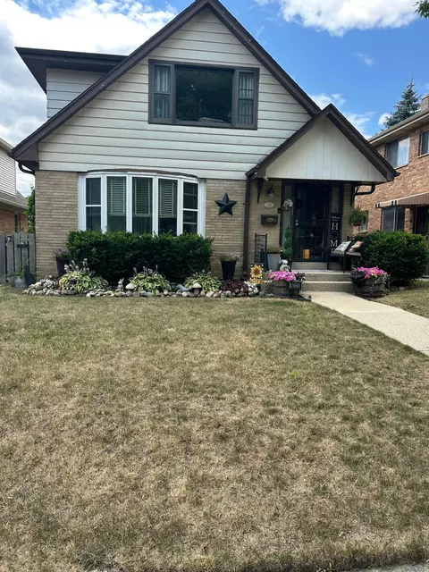 8023 W Beckett #8023A, Milwaukee, WI 53218