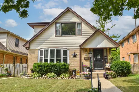 8023 W Beckett, Milwaukee, WI 53218