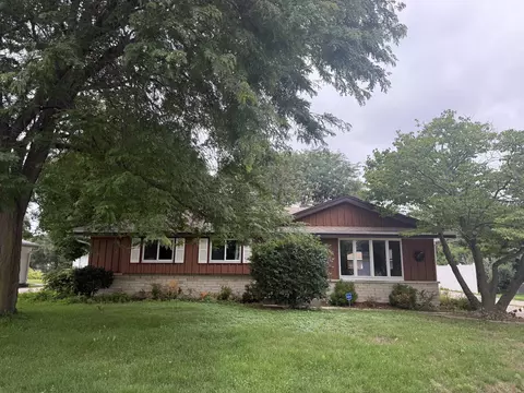 3806 W Kimberly, Greenfield, WI 53221