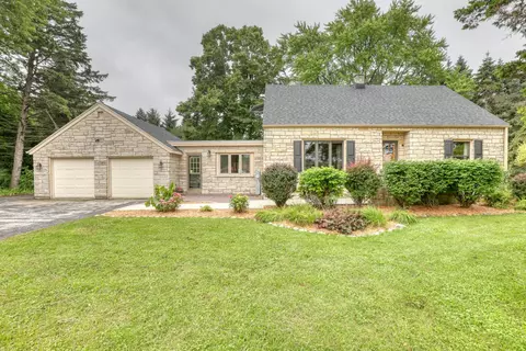 1863 Washington, Grafton, WI 53024