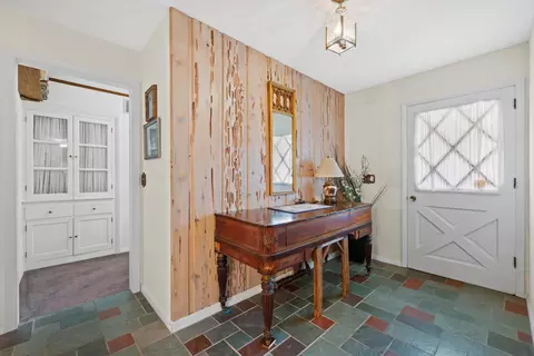 Entry Way - 239 Old Pne, Wind Point, WI 53402 photo 1 of 4