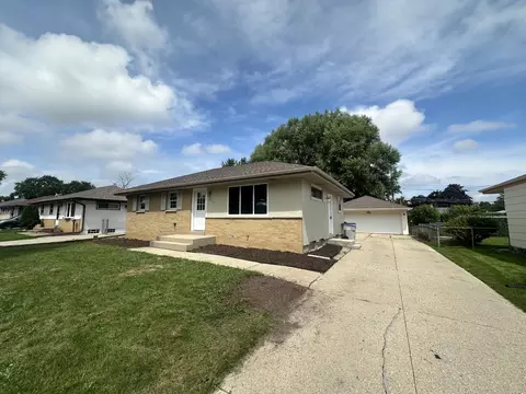 8034 W Tesch, Milwaukee, WI 53220