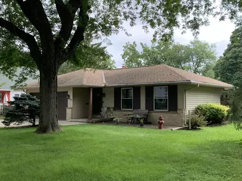 625 N Hine, Waukesha, WI 53188