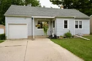 916 Clark, Watertown, WI 53094