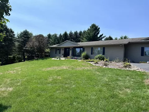 w2627 Copperhead Lane, Lafayette, WI 53121