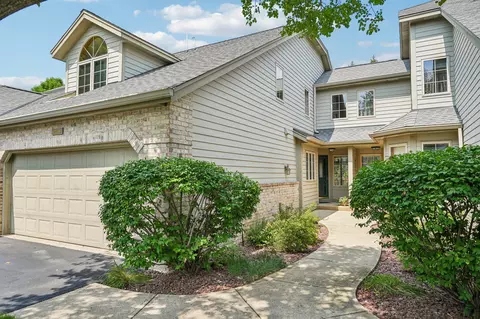 17725 W Wisconsin #B, Brookfield, WI 53045