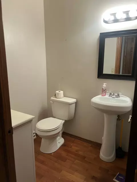 Bath - 3601 S Barker, Appleton, WI 54915 photo 1 of 2