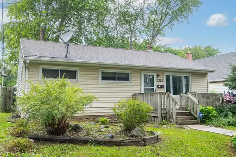 7822 W Palmetto, Milwaukee, WI 53218