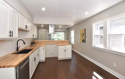 5527 N 34th, Milwaukee, WI 53209