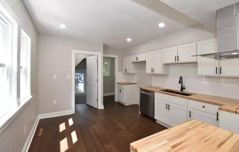 5527 N 34th, Milwaukee, WI 53209
