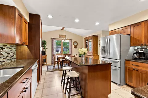 4589 Hunters Gln, Sheboygan, WI 53083