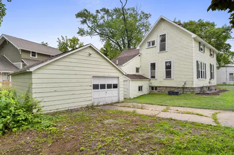 Exterior - 1016 E Vine, Appleton, WI 54911 photo 6 of 6