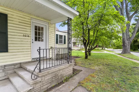 Exterior - 1016 E Vine, Appleton, WI 54911 photo 2 of 6
