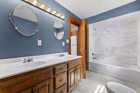Bath - 1016 E Vine, Appleton, WI 54911 photo 1 of 2