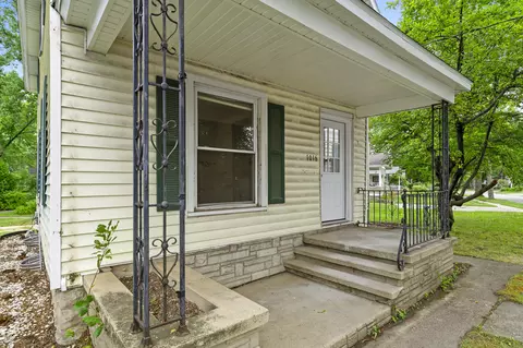 Exterior - 1016 E Vine, Appleton, WI 54911 photo 1 of 6