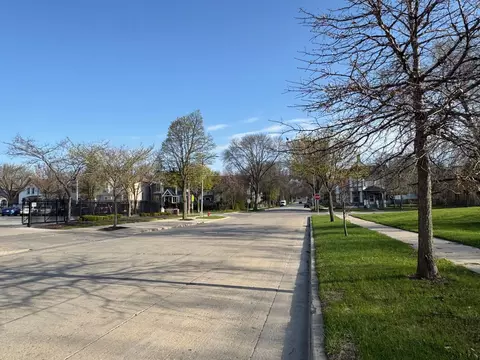 2228 N Palmer, Milwaukee, WI 53212