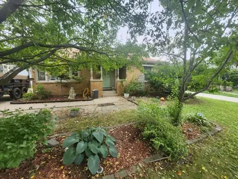 918 Oregon, Racine, WI 53405