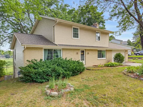 2721 Minot, Waukesha, WI 53188