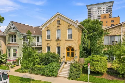 1308 N Astor, Milwaukee, WI 53202