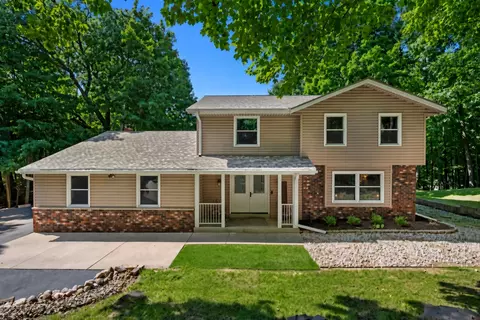 s9w31422 Irwin, Wales, WI 53183