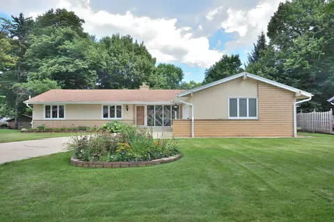 5222 S 20th, Milwaukee, WI 53221