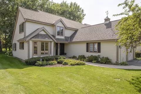 18465 St Andrew #A, Brookfield, WI 53045