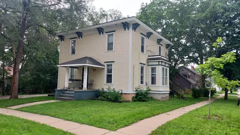 619 Division, Mukwonago, WI 53149
