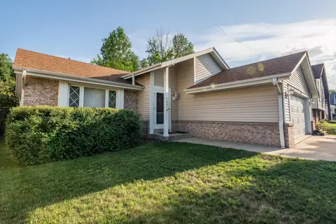 9601 W Darnel, Milwaukee, WI 53224