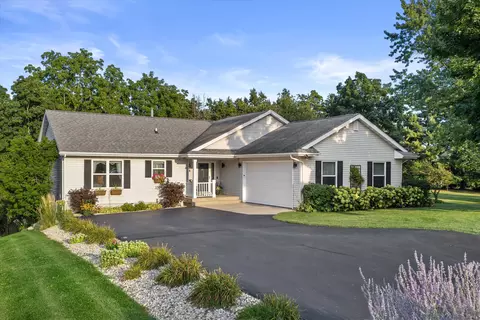 8601 221st, Salem Lakes, WI 53168