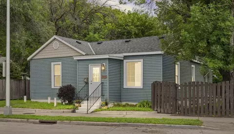 1313 S La, Crosse, WI 54601