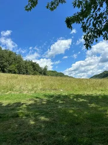 e810 Gilardi Lane, Genoa, WI 54632