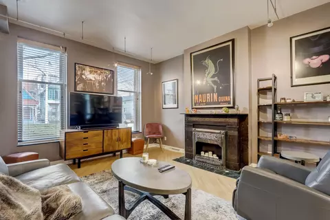 1679-1681 N Cass, Milwaukee, WI 53202