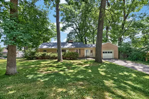 11605 W Mount Vernon, Wauwatosa, WI 53226