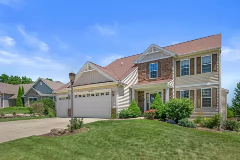 2305 Rustic Woods, Waukesha, WI 53188