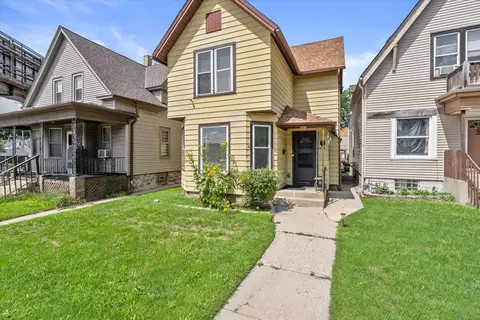 2636 W Hayes, Milwaukee, WI 53215