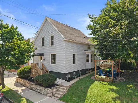 915 E Homer, Milwaukee, WI 53207