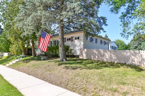 860 Genesee #862, Waukesha, WI 53186