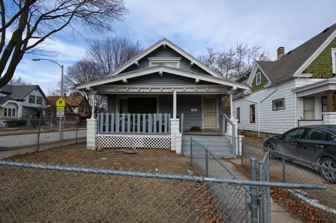 1532 W Concordia, Milwaukee, WI 53206