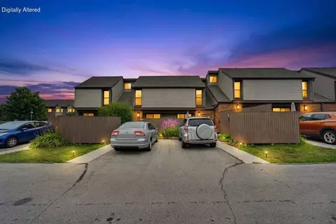 1421 W Edgerton #R, Milwaukee, WI 53221