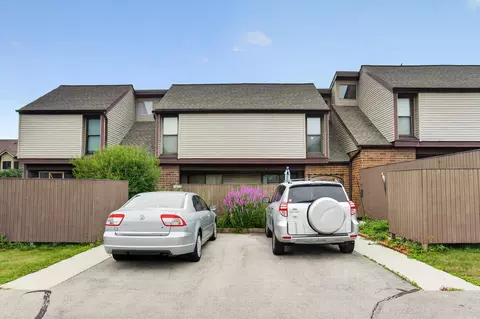 1421 W Edgerton #R, Milwaukee, WI 53221
