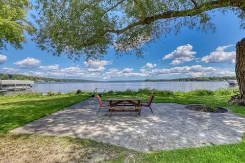 w304n2426 Maple, Delafield, WI 53072