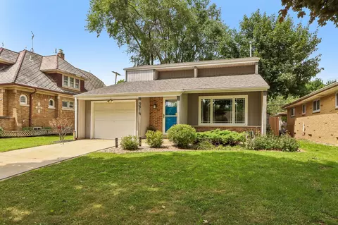 9916 W Grantosa, Wauwatosa, WI 53222